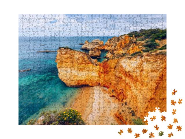 Puzzle 1000 Teile „Wunderschöner Blick auf die Felsen am Strand von Alvor, Algarve, Portugal“