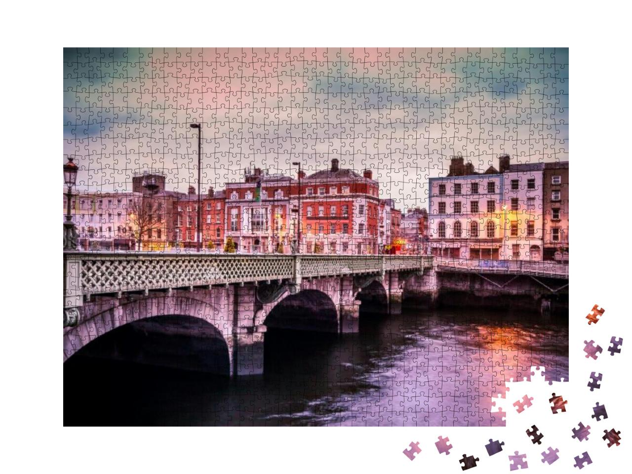 Puzzle 1000 Teile „Abendliche Grattan Bridge über dem Liffey, Dublin, Irland“