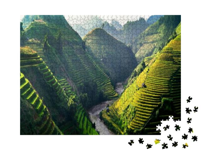 Puzzle 1000 Teile „Sonnenlicht fällt auf die Terrassen der Reisfelder in Vietnam“