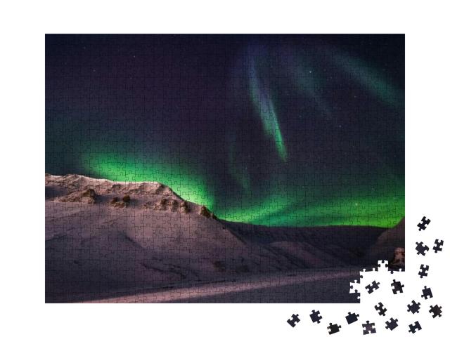 Puzzle 1000 Teile „Aurora Borealis: das Nordlicht über Svalbard, Norwegen“