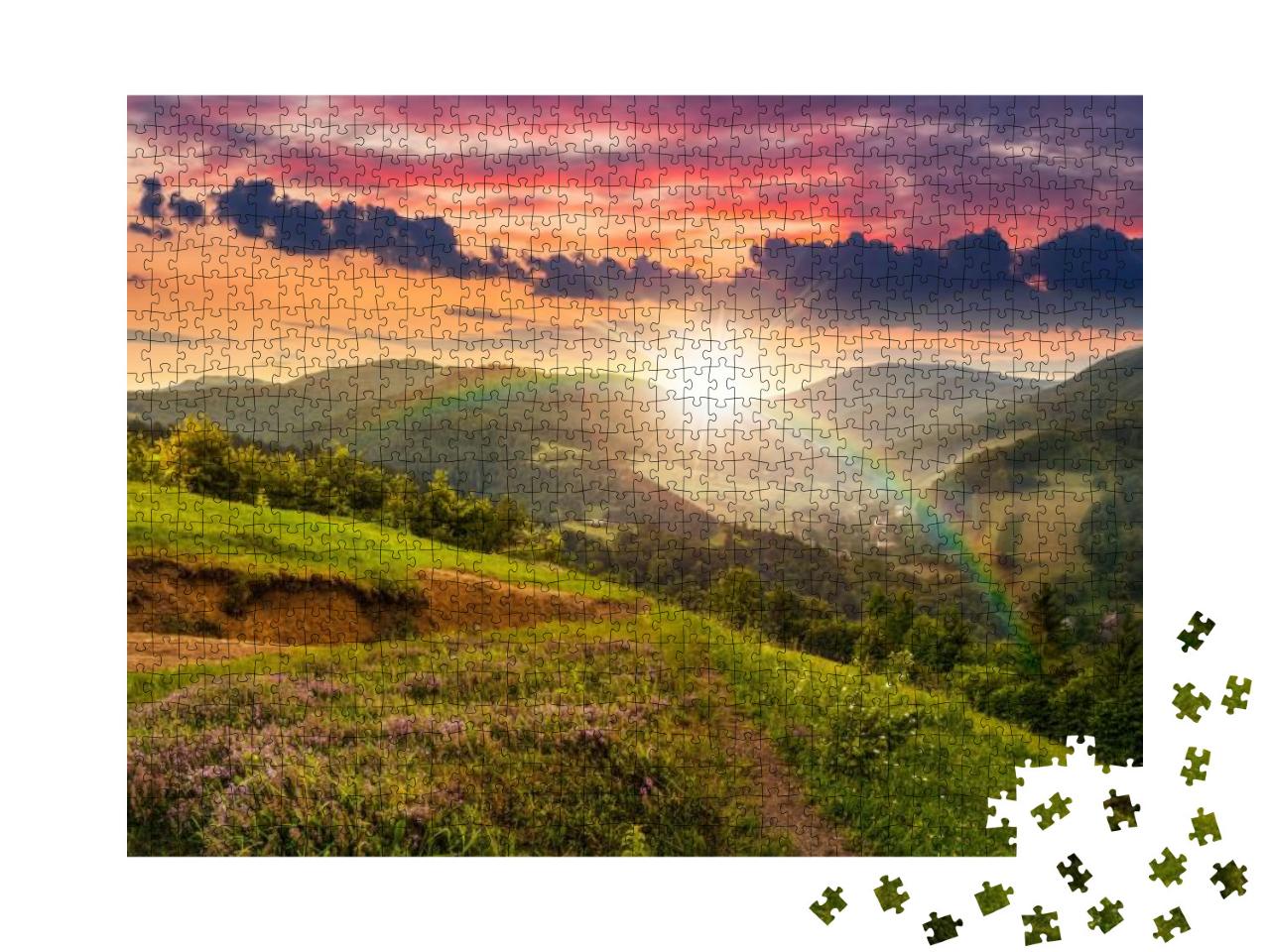 Puzzle 1000 Teile „Regenbogen im Sonnenuntergang über waldbewachsenen Hügeln“