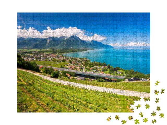 Puzzle 1000 Teile „Blick auf Villeneuve mit Schweizer Alpen, Genfersee und Weinbergen“