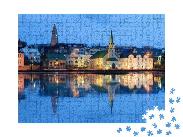 Puzzle 1000 Teile „Stadtbild von Reykjavik am See Tjornin“