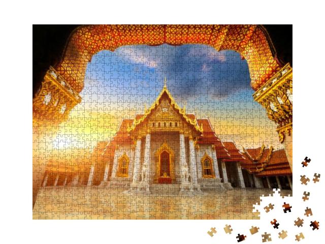 Puzzle 1000 Teile „Der Marmortempel, Wat Benchamabopitr Dusitvanaram, Bangkok“