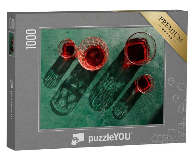 Puzzle 1000 Teile „Rote Cocktails auf grünem Hintergrund“