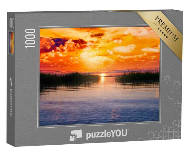 Puzzle 1000 Teile „Glühender Sonnenuntergang über dem Chiemsee in Bayern, Deutschland“