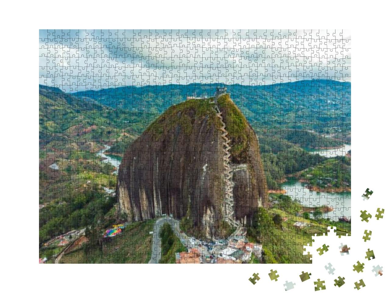 Puzzle 1000 Teile „Granitfelsen in Guatape, Kolumbien“
