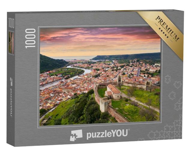 Puzzle 1000 Teile „Landschaftsblick von der Burg auf das Zentrum von Bosa, Sardinien, Italien“