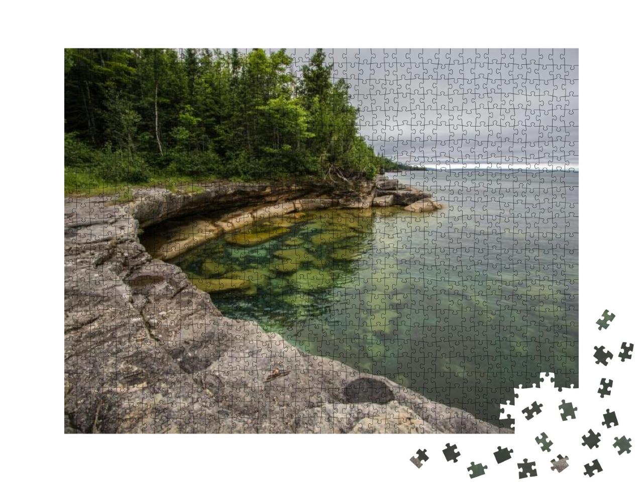 Puzzle 1000 Teile „Bucht an der Küste des Lake Superior in Michigan“