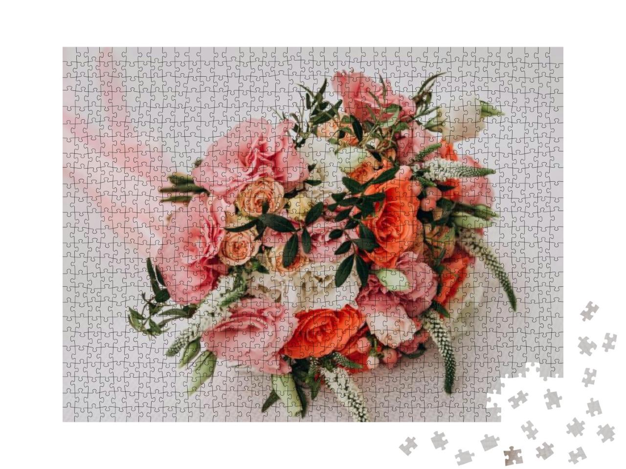 Puzzle 1000 Teile „Ein rosa Hochzeitsstrauß mit Rosen“