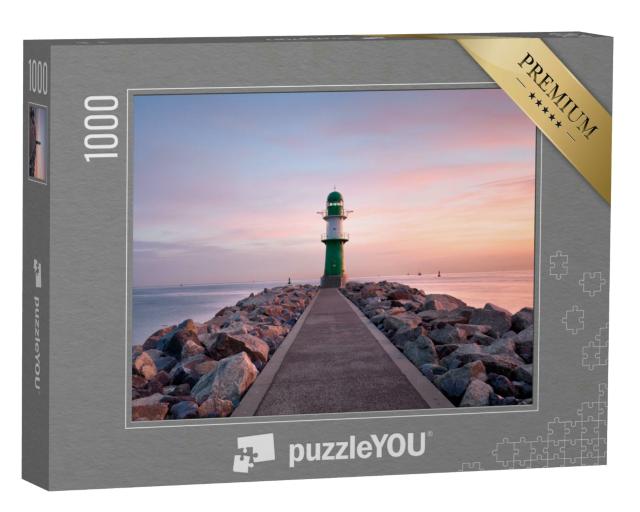Puzzle 1000 Teile „Leuchtturm von Warnemünde bei Sonnenuntergang, Ostsee“
