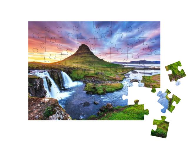 Puzzle 48 Teile „Sonnenuntergang am Berg Kirkjufell, Island“