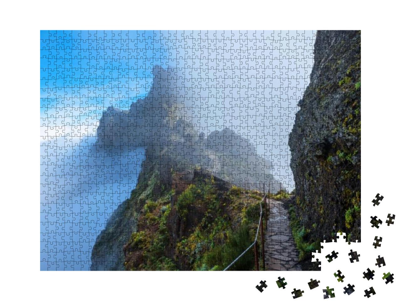 Puzzle 1000 Teile „Bergpfad über den Wolken von Madeira“
