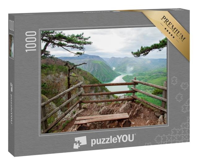 Puzzle 1000 Teile „Landschaft mit Fluss Drina, Berg und See in Serbien“