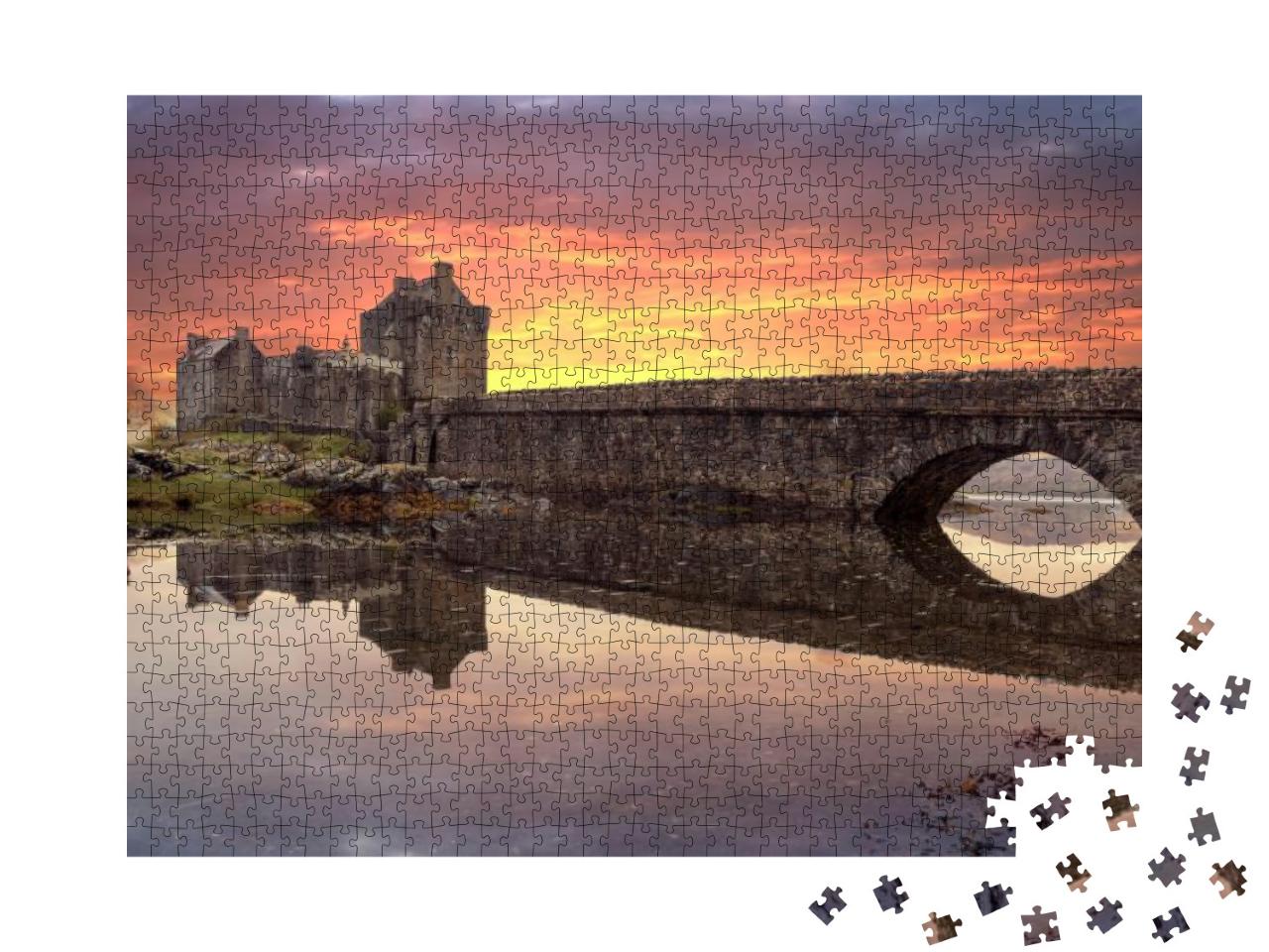 Puzzle 1000 Teile „Eilean Donan Castle im Sonnenuntergang, Schottland“