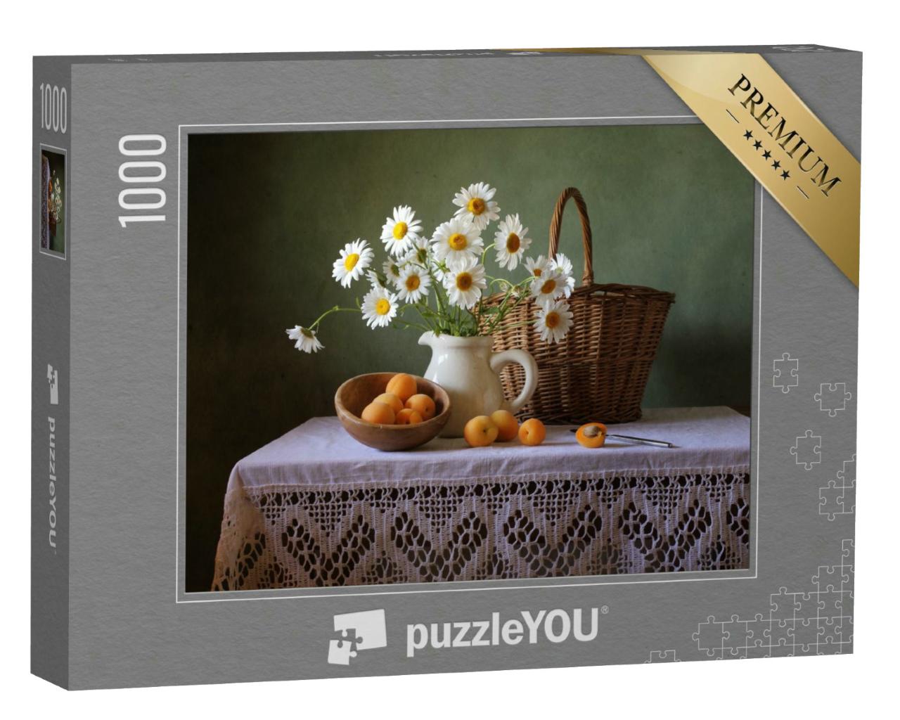 Puzzle 1000 Teile „Stillleben mit einem Sommerstrauß, Aprikosen und einem Korb aus Holz“