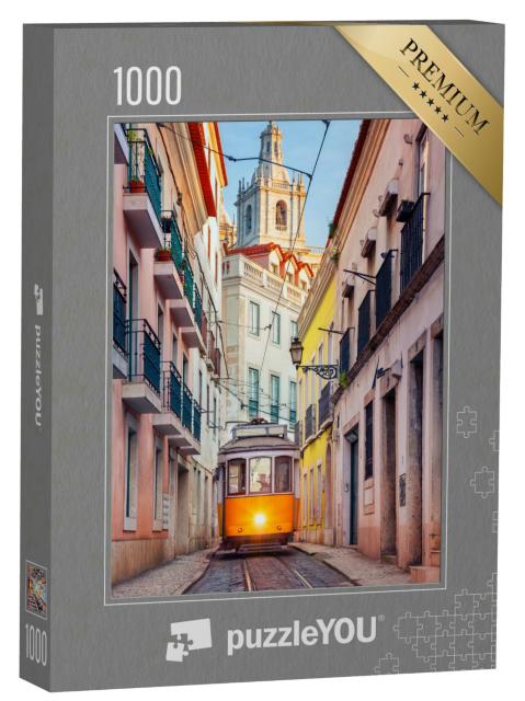 Puzzle 1000 Teile „Straße von Lissabon mit historischer Straßenbahn, Portugal“