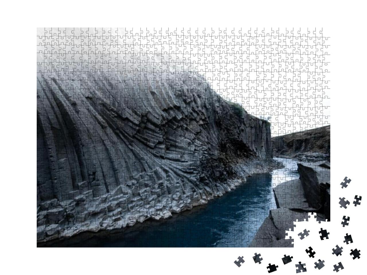 Puzzle 1000 Teile „Die Basaltsäulen des Stuðlagil Canyon, Ost-Island“
