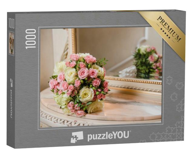 Puzzle 1000 Teile „Bunter Hochzeitsstrauß auf einem Spiegel“