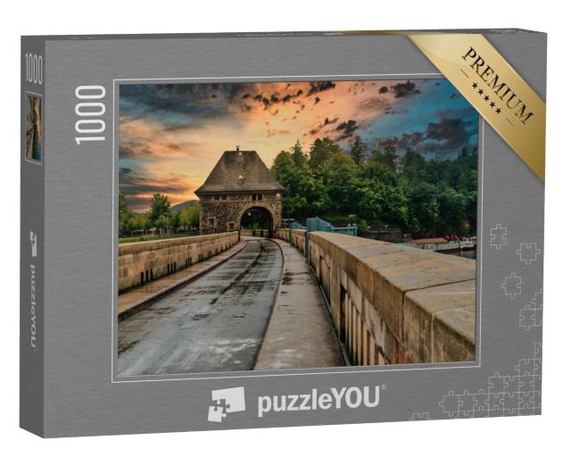 Puzzle 1000 Teile „Turmzimmer mit Pflastersteinen am Edersee in Hessen, Deutschland“