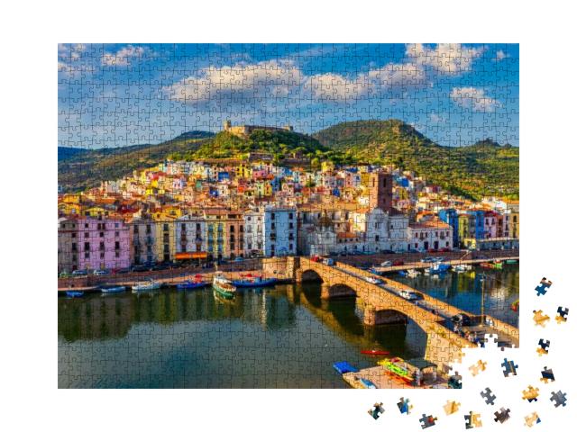Puzzle 1000 Teile „Luftaufnahme des Dorfes Bosa mit bunten Häusern, Sardinien“