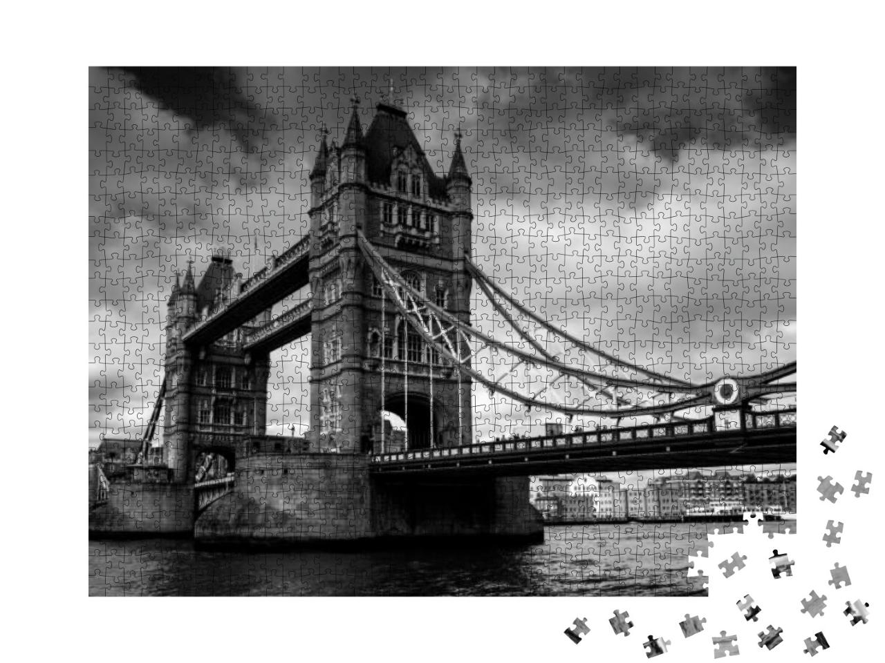 Puzzle 1000 Teile „Tower Bridge in London, schwarz-weiß“