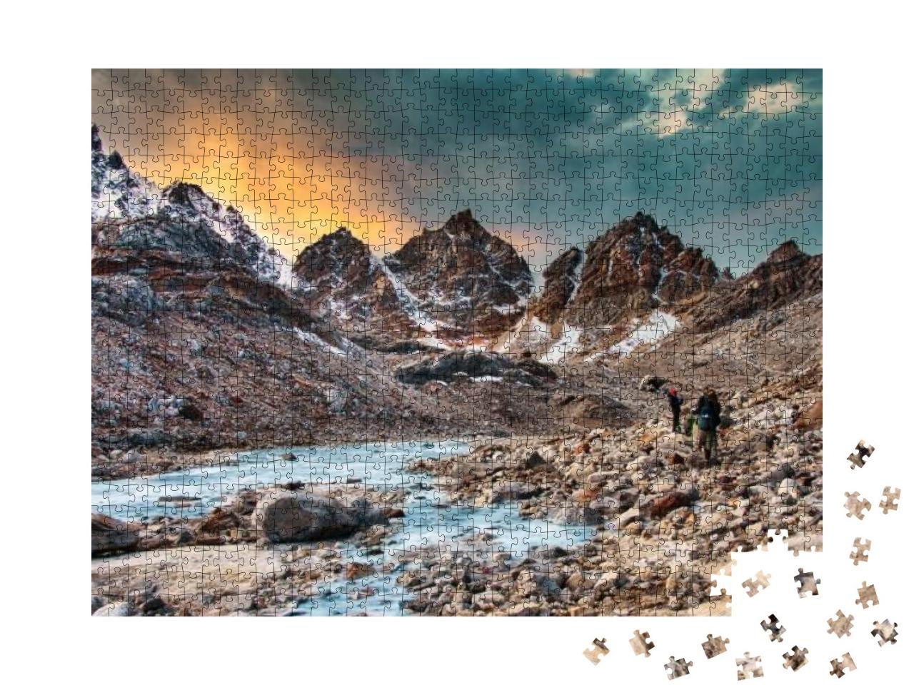 Puzzle 1000 Teile „Gokyo Ri, Everest Trek bei Sonnenaufgang, Himalaya“