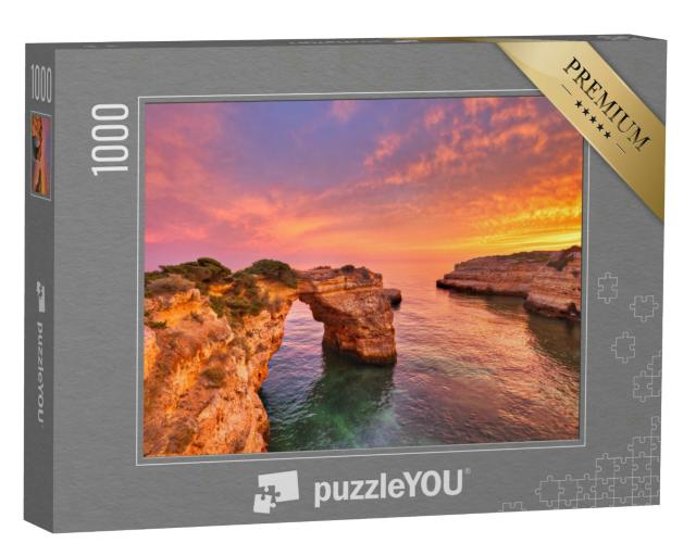 Puzzle 1000 Teile „Praia de Albandeira - schöne Küste der Algarve bei Sonnenuntergang, Portugal“