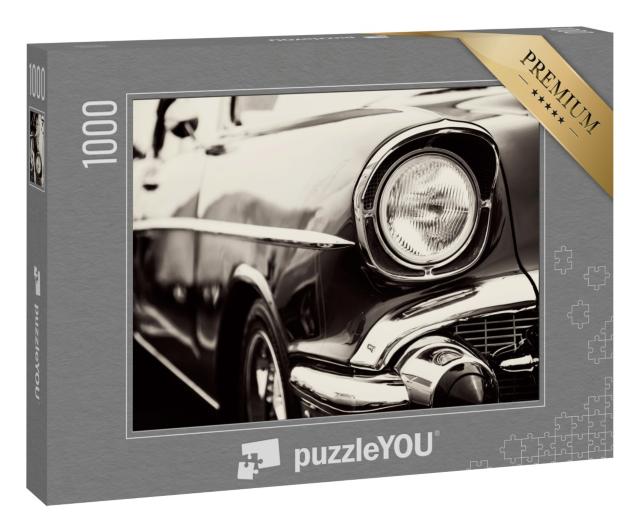 Puzzle 1000 Teile „Ein roter Oldtimer mit Nahaufnahme der Scheinwerfer“