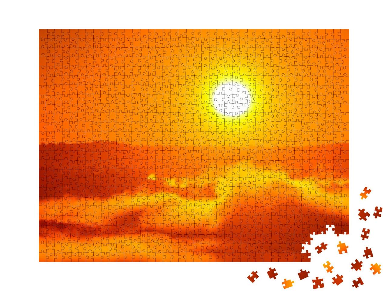 Puzzle 1000 Teile „Gold-orangener Sonnenuntergang über nebligem Wald“