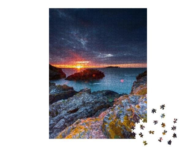 Puzzle 1000 Teile „Malerische Insel Ireland's Eye im Sonnenuntergang vor Irland“