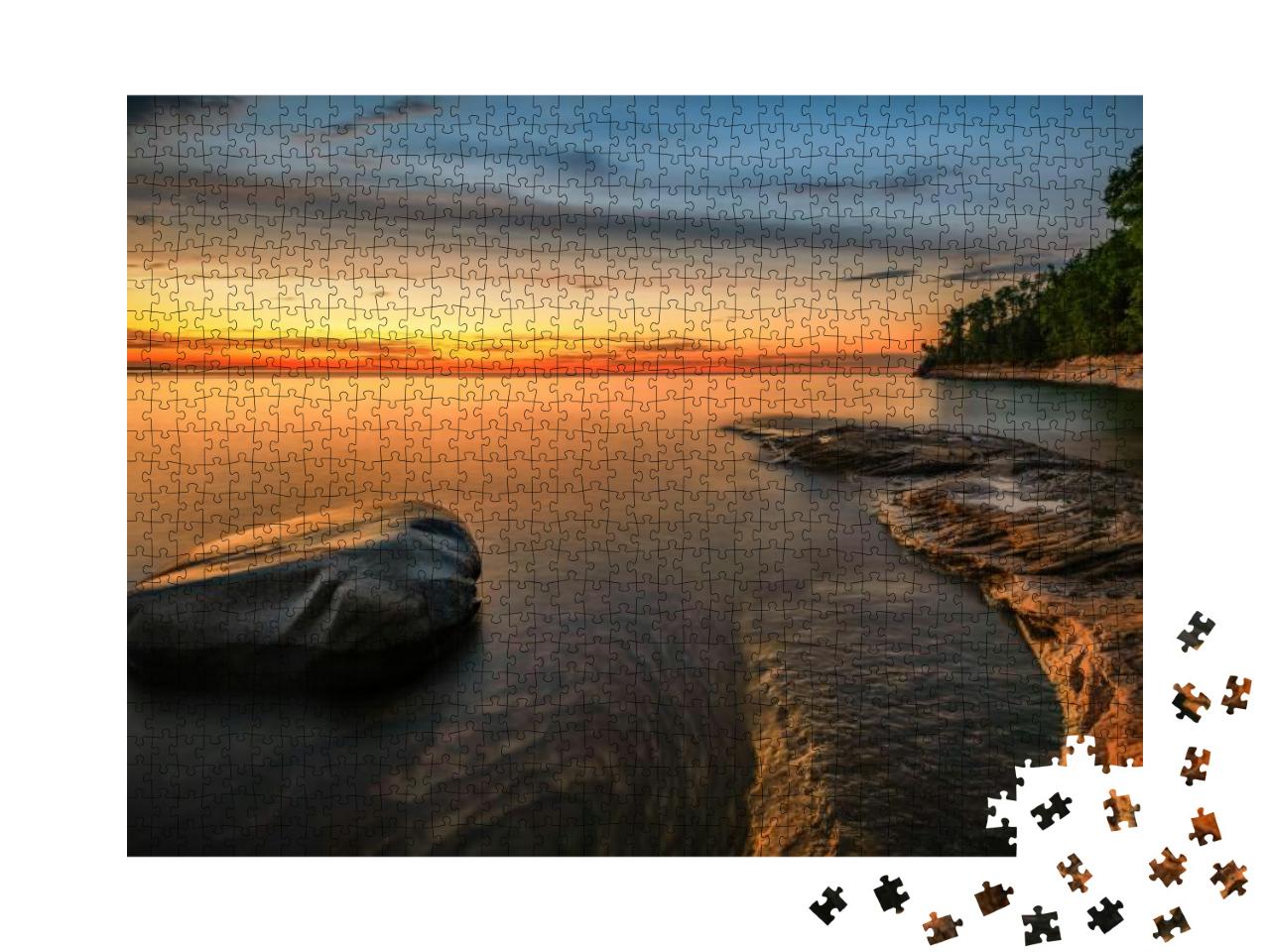 Puzzle 1000 Teile „Dämmerung am Pictured Rocks National Lakeshore, Lake Superior in Michigan“