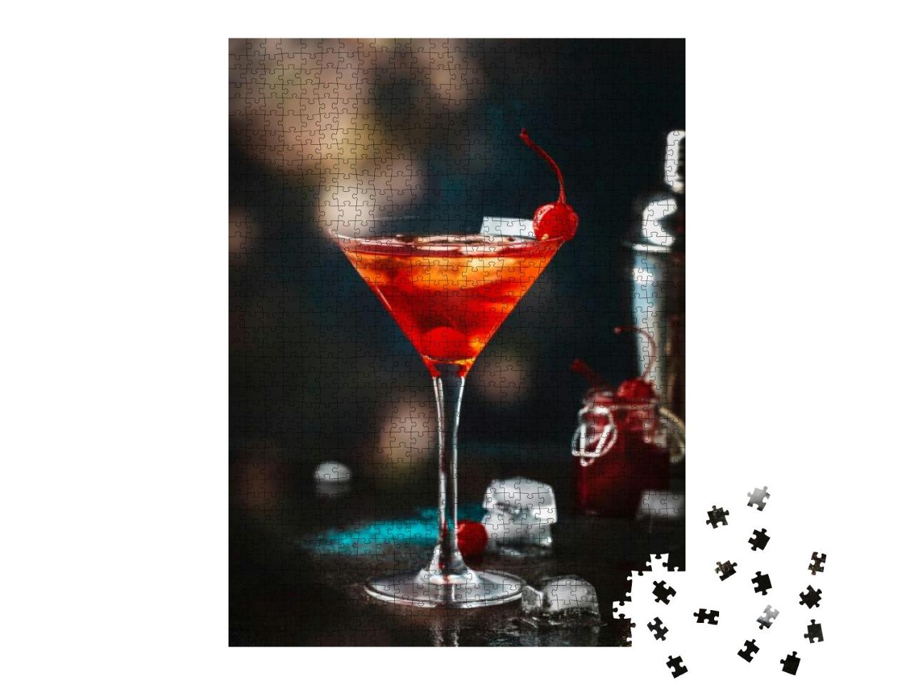 Puzzle 1000 Teile „Manhattan Cocktail mit Bourbon und Cocktail-Kirsche“