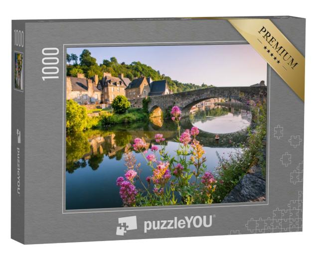 Puzzle 1000 Teile „Mittelalterliche Brücke und Steinhäuser am Fluss Rance, Bretagne, Frankreich“