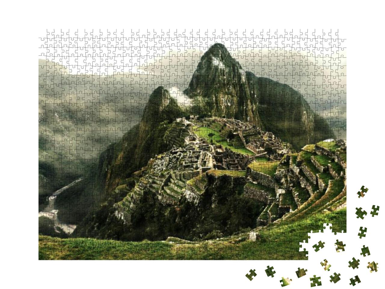 Puzzle 1000 Teile „Machu Picchu mit dem Fluss Urubamba, Peru“
