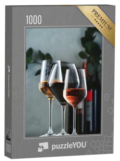 Puzzle 1000 Teile „Sortiment von Weinen in Weingläsern und Flaschen“