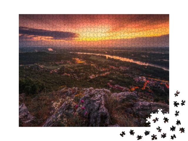 Puzzle 1000 Teile „Abendlicher Blick auf Hainburg an der Donau“