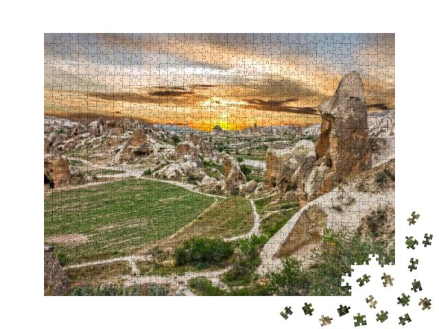 Puzzle 1000 Teile „Vulkanisches Gestein im Goreme-Nationalpark, Anatolien, Türkei“