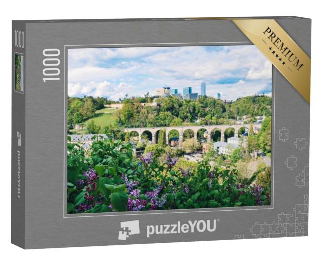 Puzzle 1000 Teile „Landschaft mit Fliederblüten, Stadt Luxemburg“