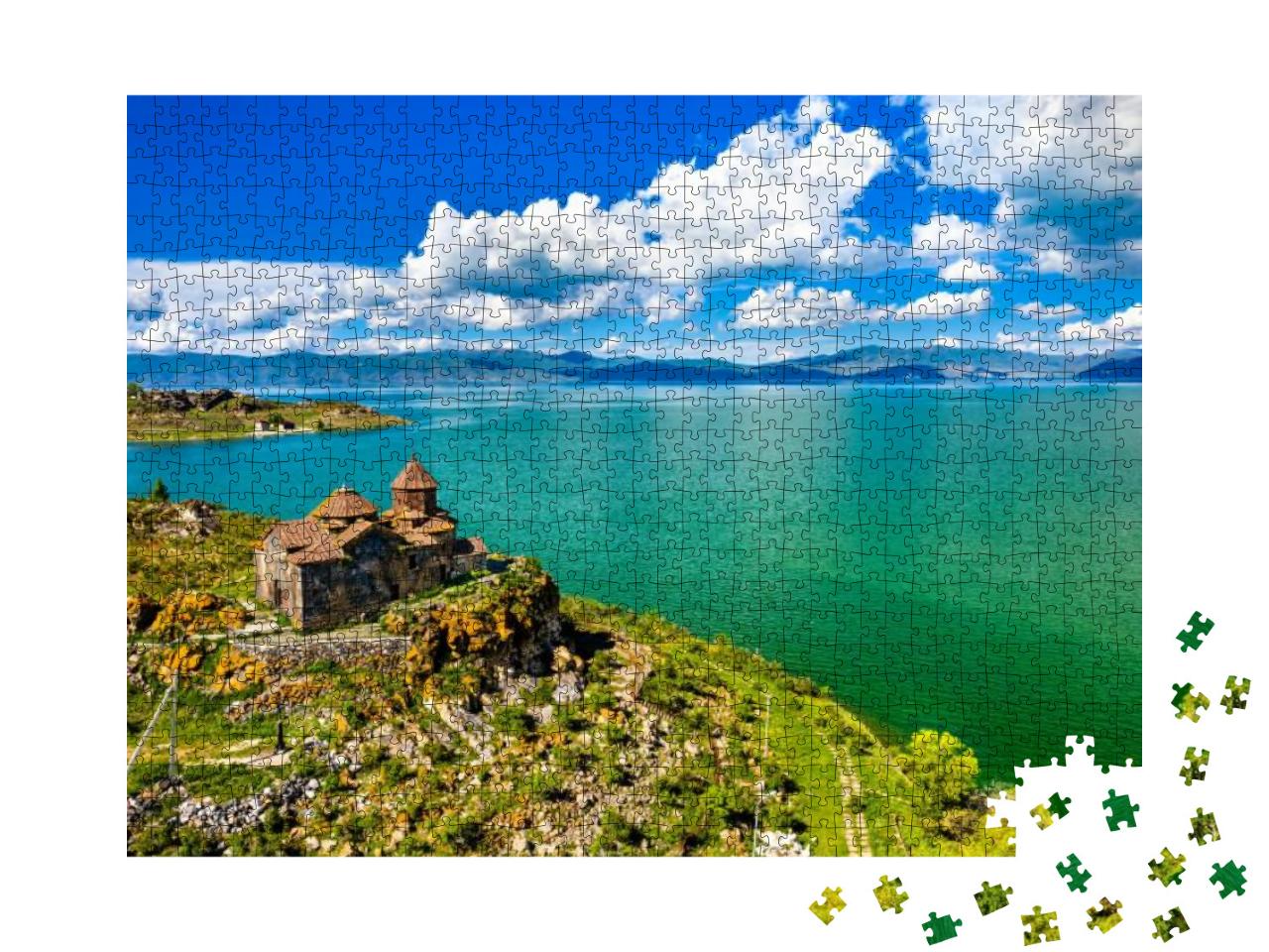 Puzzle 1000 Teile „Kloster Hayravank am Ufer des Sewansees, Armenien“