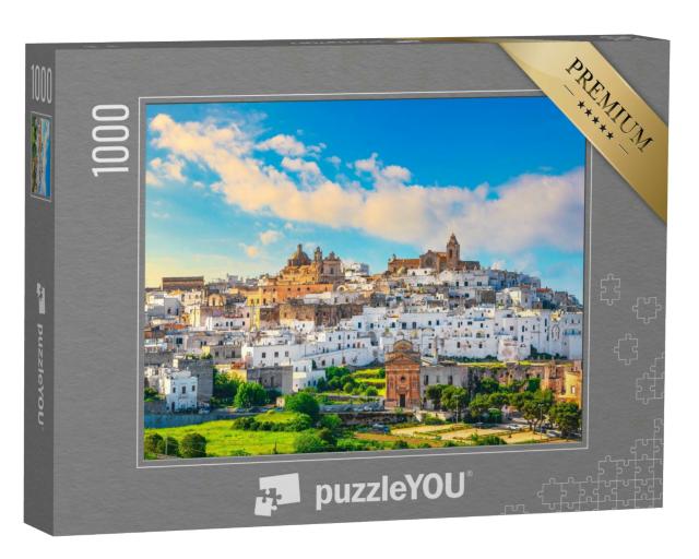 Puzzle 1000 Teile „Ostuni, weiße Stadt bei Sonnenuntergang, Apulien, Italien, Europa“