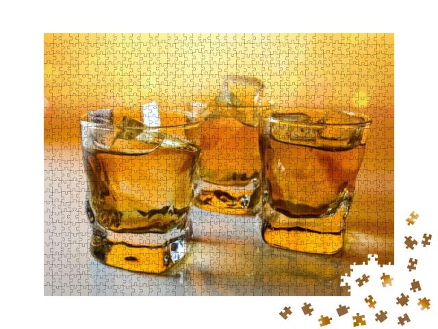 Puzzle 1000 Teile „Drei Gläser Whisky mit Eis “