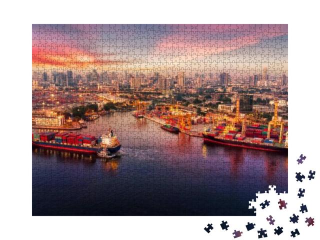 Puzzle 1000 Teile „Abendstimmung am Hafen. Im Hintergrund eine Großstadt.“