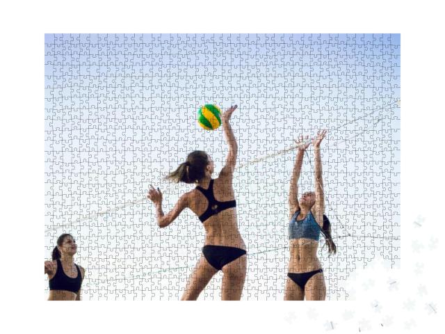 Puzzle 1000 Teile „Junge Frauen beim Beachvolleyball“