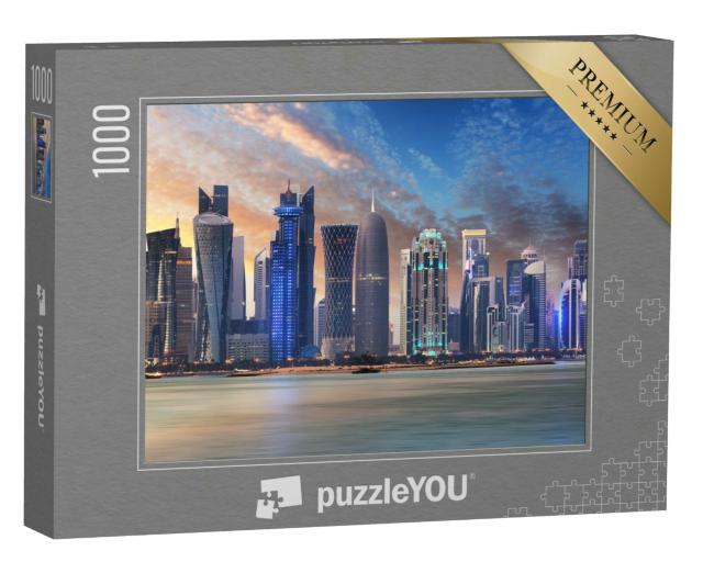 Puzzle 1000 Teile „Skyline von West Bay mit Doha City Center bei Sonnenaufgang, Katar“