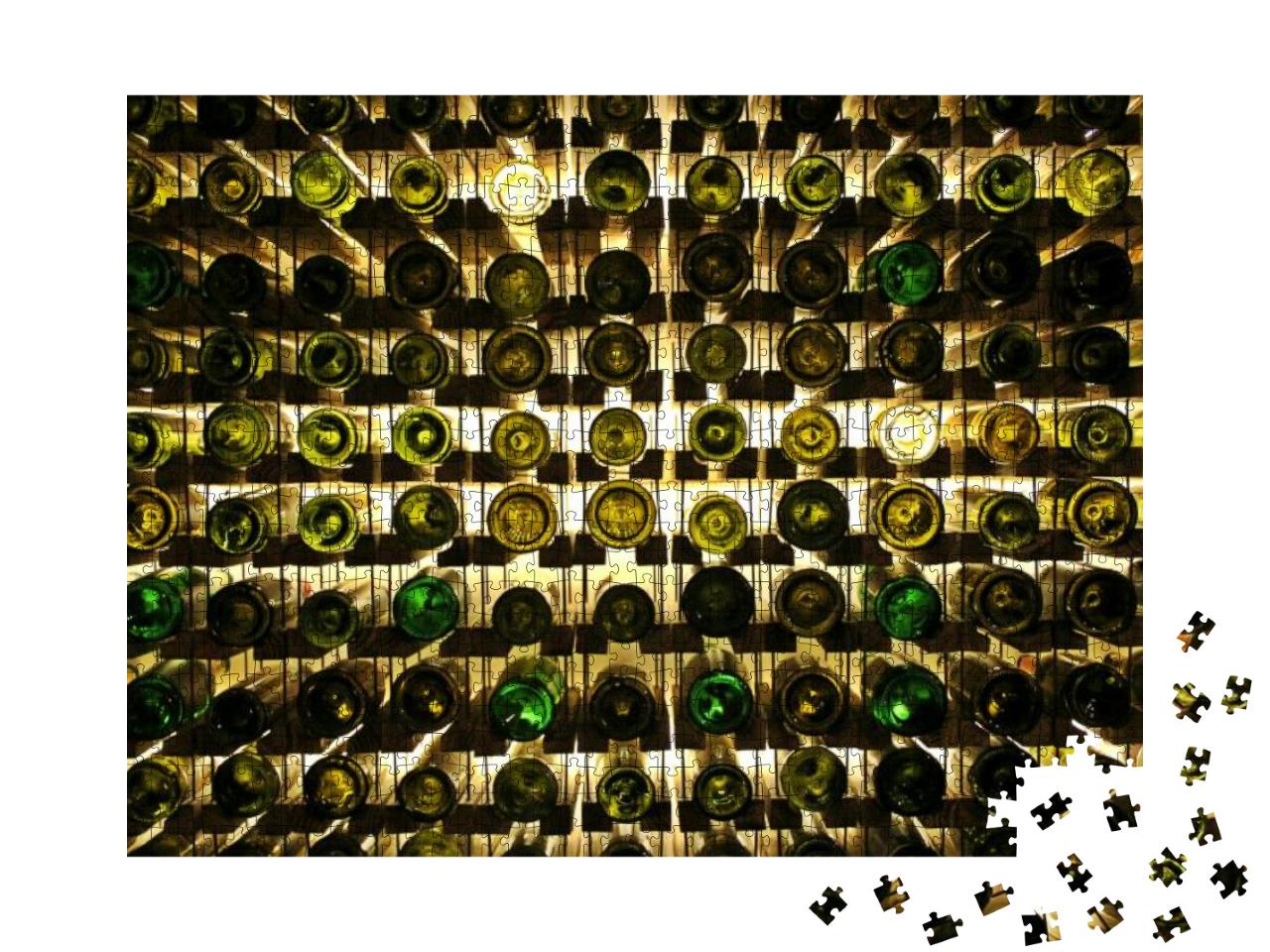 Puzzle 1000 Teile „Abstrakte Fotografie: Weinflaschen im Weinregal“