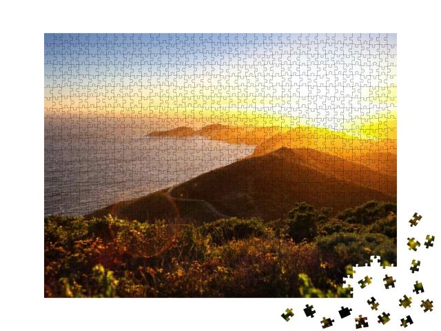 Puzzle 1000 Teile „Dramatischer Sonnenuntergang an der Küste“