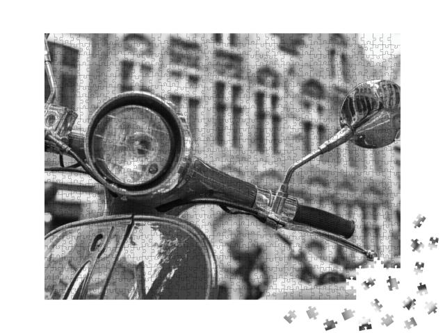 Puzzle 1000 Teile „Vintage-Motorroller, Detailansicht in schwarz-weiß“
