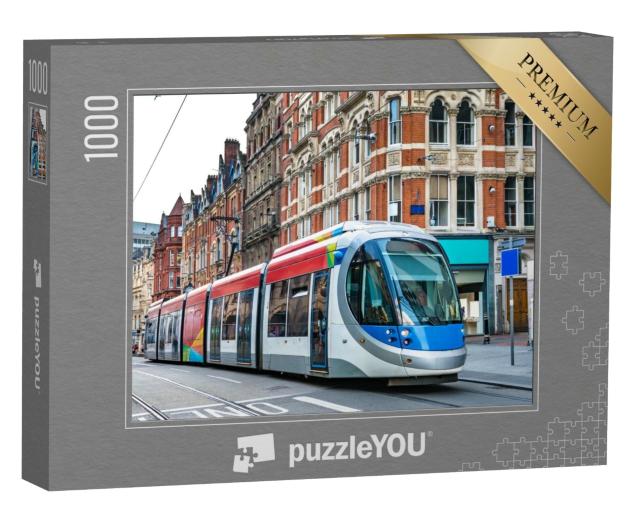 Puzzle 1000 Teile „Straßenbahn auf einer Straße in Birmingham in England“