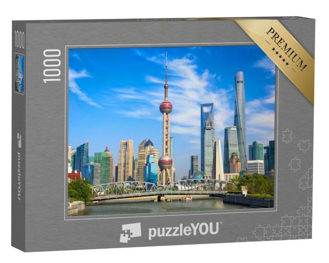 Puzzle 1000 Teile „Skyline von Shanghai mit historischer Waibaidu-Brücke, China“